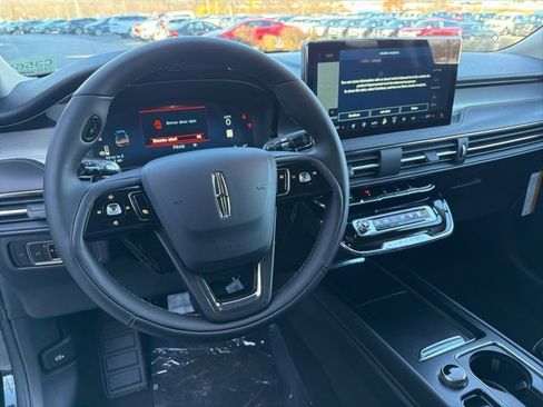 New 2026 Lincoln Corsair Premiere image 11