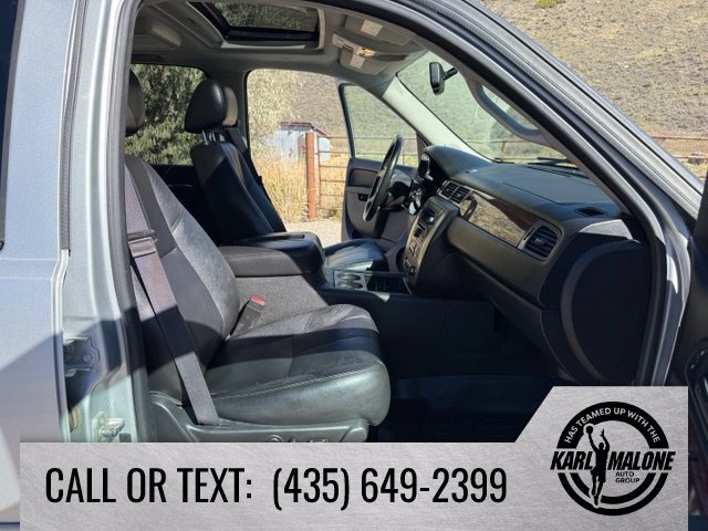 Used 2013 GMC Yukon XL SLT w/ SLT-2 Equipment Package AWD/4WD image 40