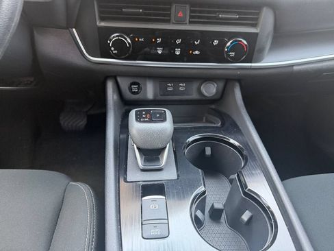 Used 2024 Nissan Rogue S AWD/4WD image 13