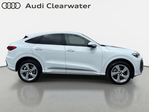 Certified 2025 Audi Q5 Premium Plus AWD/4WD image 5