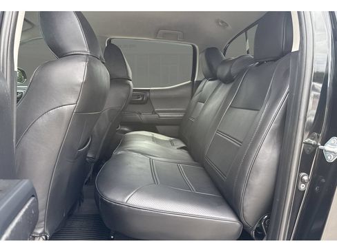 Used 2021 Toyota Tacoma SR AWD/4WD image 29