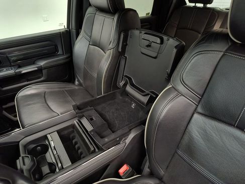 Used 2022 RAM 3500 Limited AWD/4WD image 29