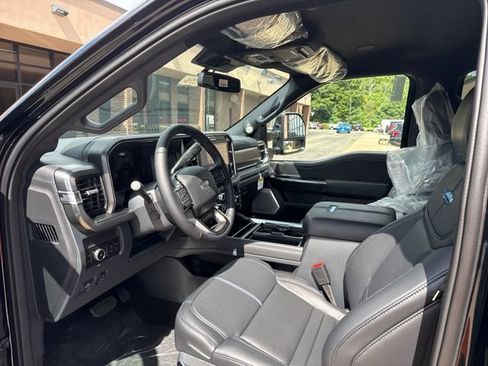 New 2026 Ford F350 Platinum w/ FX4 Off-Road Package AWD/4WD image 11