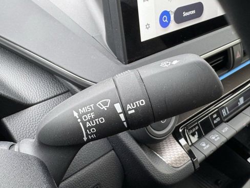 Certified 2024 Toyota Prius XLE image 32