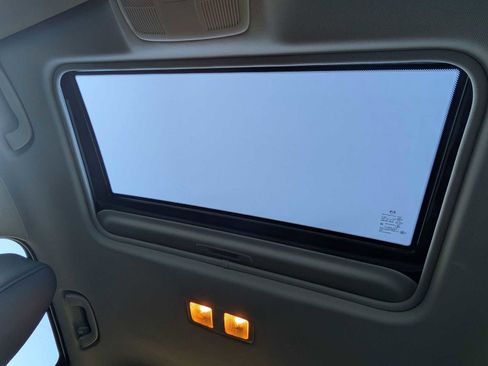 Used 2020 MAZDA CX-5 Touring image 18