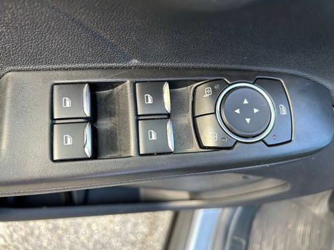 Used 2022 Ford Escape SE w/ Convenience Package FWD image 18