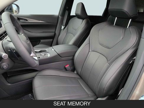 New 2026 INFINITI QX60 Luxe image 14
