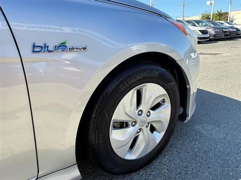 Used 2015 Hyundai Sonata Hybrid FWD image 9