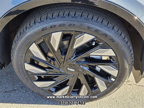 New 2026 Lincoln Nautilus Reserve image 13