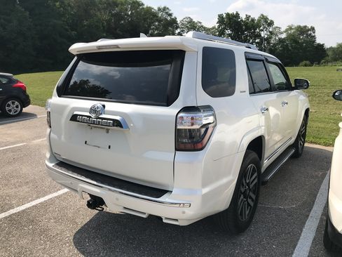 Used 2021 Toyota 4Runner Limited AWD/4WD image 4
