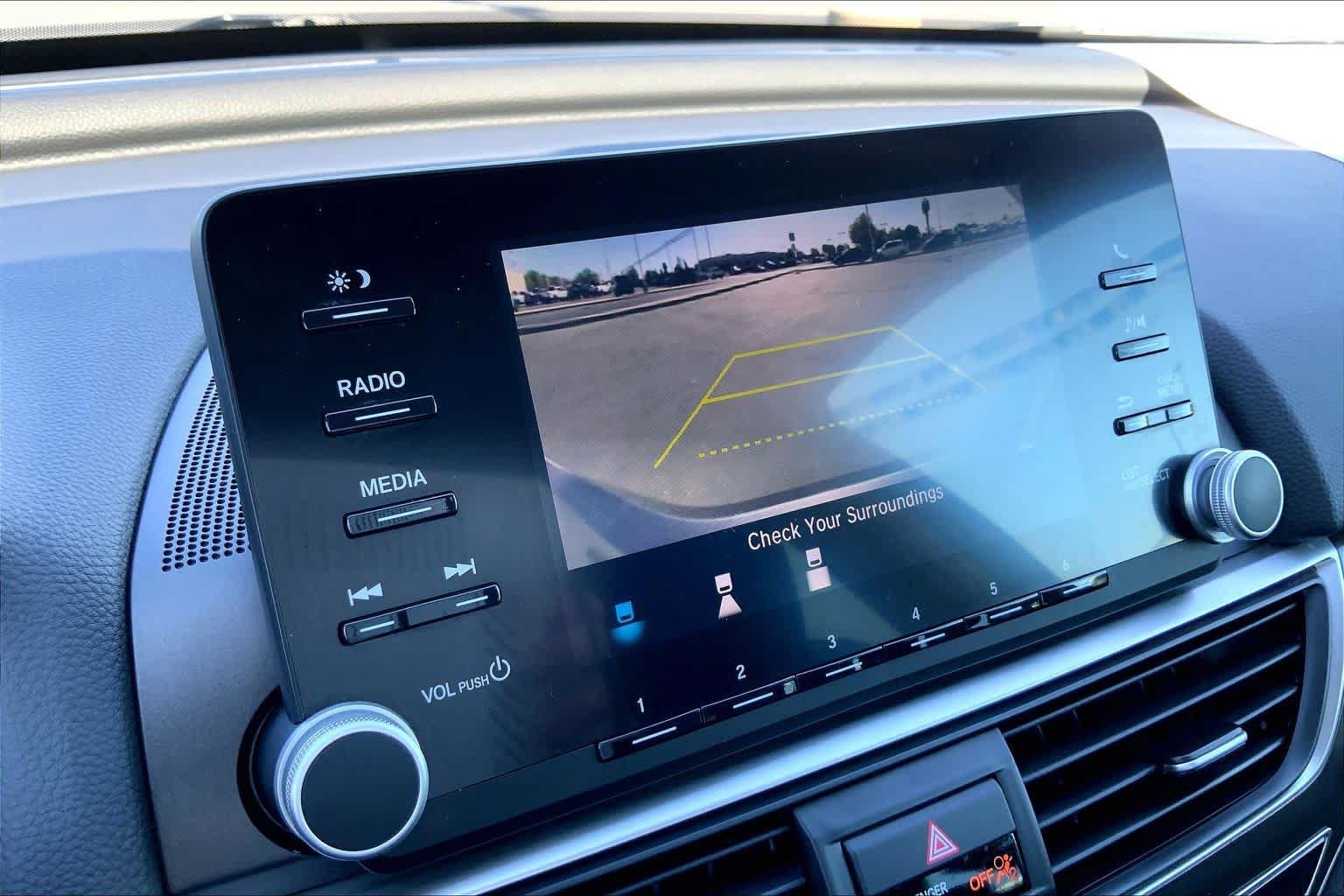 Used 2018 Honda Accord LX image 24