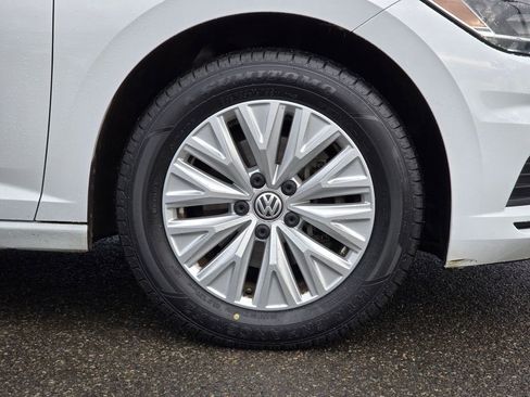 Used 2019 Volkswagen Jetta S image 9