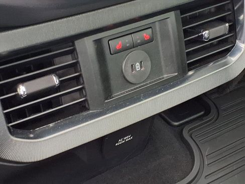 Used 2025 Ford F250 Platinum w/ Tremor Off-Road Package image 18