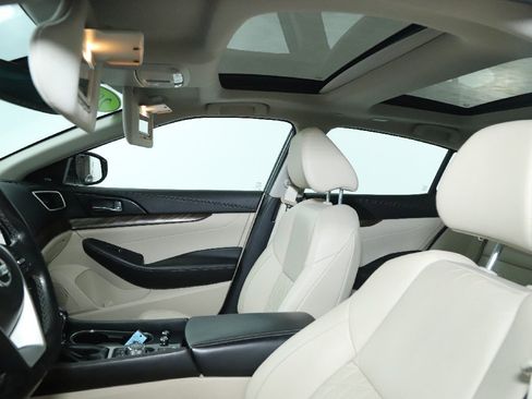 Used 2017 Nissan Maxima Platinum image 21