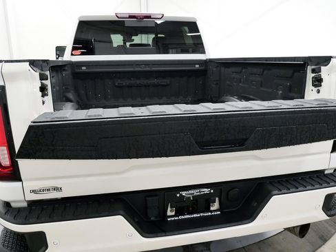 Used 2023 GMC Sierra 3500 Denali w/ Denali Ultimate Package AWD/4WD image 41