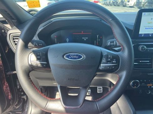 Used 2023 Ford Escape ST-Line FWD image 10