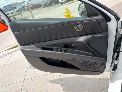New 2026 Hyundai Elantra SEL Sport FWD image 29