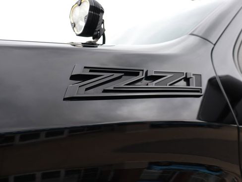 Used 2023 Chevrolet Silverado 1500 RST w/ Z71 Off-Road Package AWD/4WD image 10