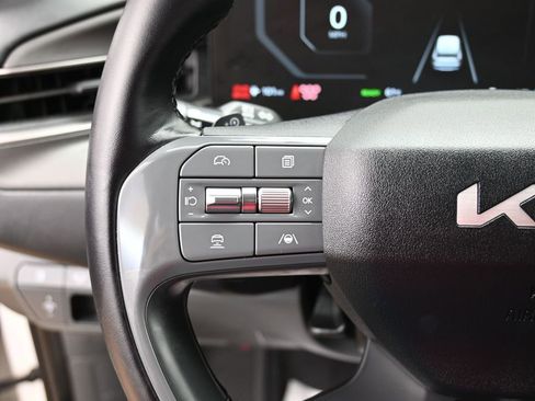 Used 2024 Kia EV9 Light RWD image 19