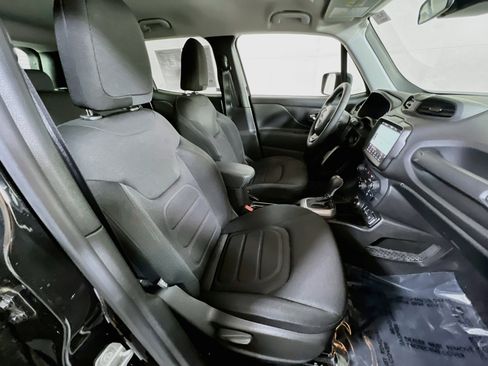 Used 2022 Jeep Renegade Latitude image 26