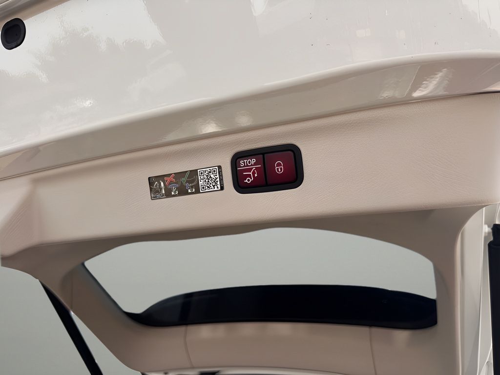 Used 2023 Mercedes-Benz EQS 450+ SUV image 26