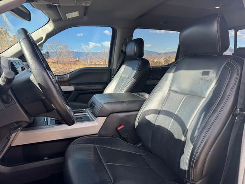 Used 2019 Ford F150 Lariat w/ Trailer Tow Package image 7