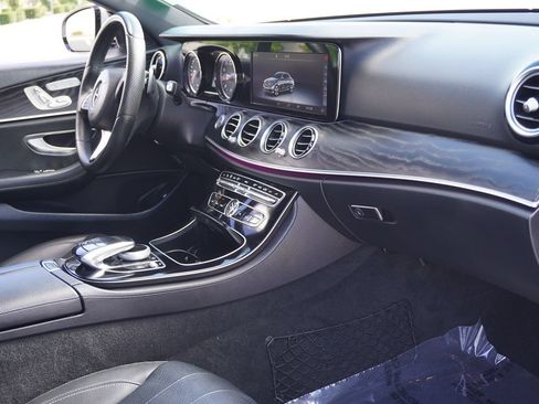 Used 2017 Mercedes-Benz E 300 image 13