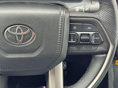Used 2025 Toyota Tacoma TRD Sport w/ TRD Sport Upgrade Package AWD/4WD image 21