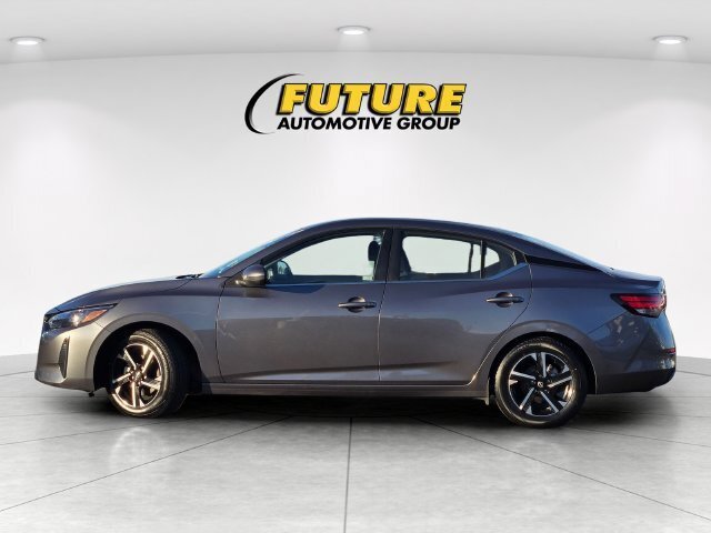 Used 2025 Nissan Sentra SV FWD image 9