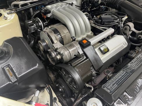 Used 1992 Cadillac Allante FWD image 38