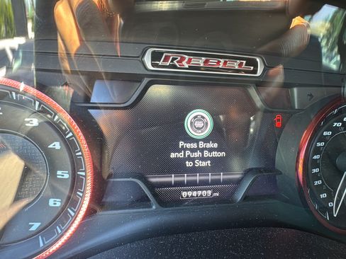 Used 2019 RAM 1500 Rebel AWD/4WD image 17