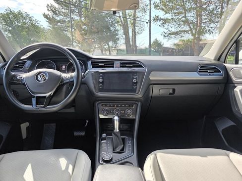 Used 2019 Volkswagen Tiguan SE AWD/4WD image 23