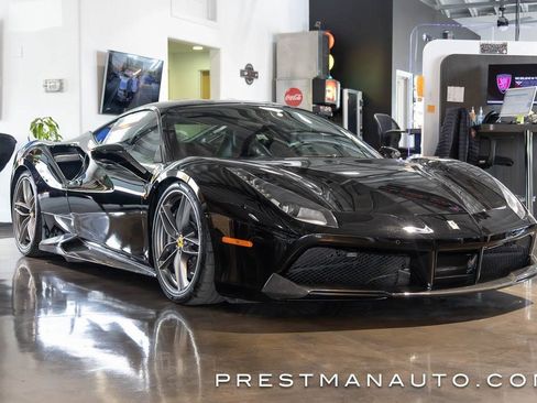 Used 2017 Ferrari 488 GTB image 13