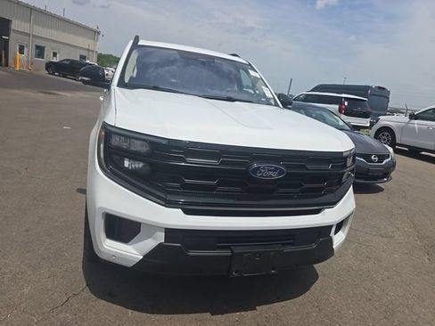 Used 2025 Ford Expedition Active RWD image 4