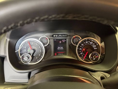 Used 2025 RAM 2500 Big Horn AWD/4WD image 40