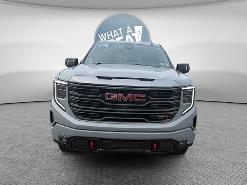 Certified 2024 GMC Sierra 1500 AT4 w/ Technology Package AWD/4WD image 9