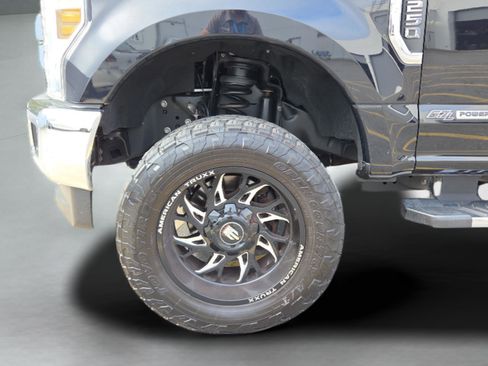 Used 2019 Ford F250 XLT w/ XLT Premium Package image 10