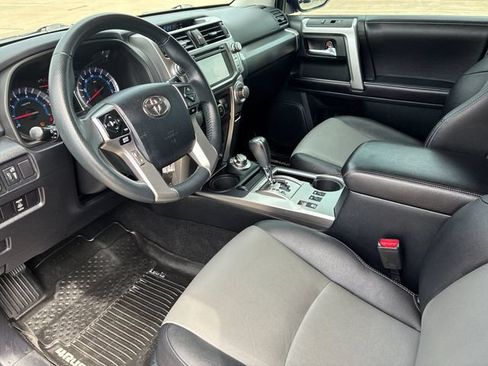 Used 2016 Toyota 4Runner SR5 Premium AWD/4WD image 11