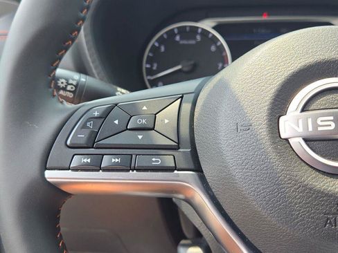 Certified 2025 Nissan Sentra SR FWD image 7