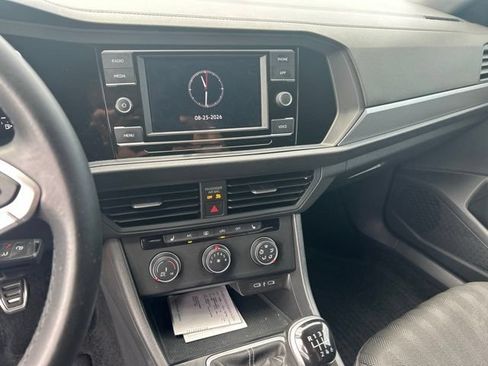Used 2024 Volkswagen Jetta Sport FWD image 13