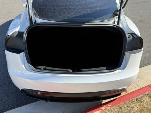 Used 2024 Tesla Model 3 Performance image 30