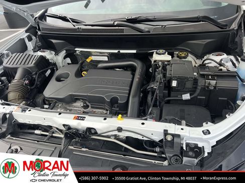 Certified 2024 Chevrolet Equinox LT FWD image 12