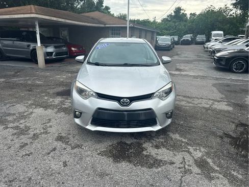 Used 2015 Toyota Corolla LE FWD image 2