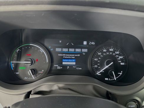 New 2026 Toyota Sienna XLE image 17