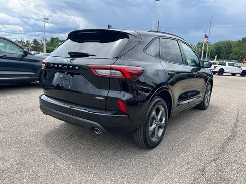 Certified 2023 Ford Escape ST-Line Select AWD/4WD image 4