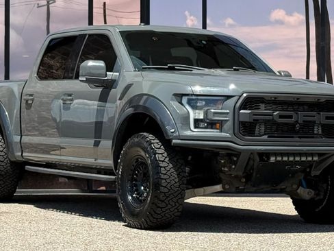 Used 2018 Ford F150 Raptor w/ Equipment Group 802A Luxury AWD/4WD image 17
