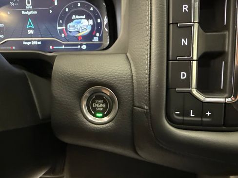 Used 2022 GMC Yukon XL Denali AWD/4WD image 36