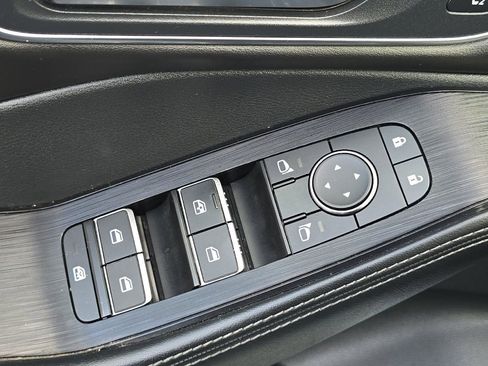 Used 2023 Nissan Rogue Platinum AWD/4WD image 11
