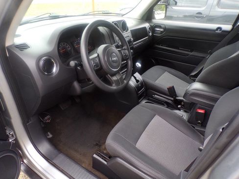 Used 2014 Jeep Patriot Sport w/ Power Value Group image 7