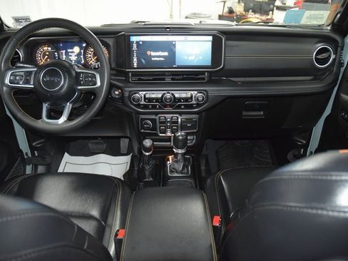 Used 2024 Jeep Wrangler Sahara w/ Technology Group image 32